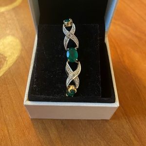 Yellow gold bracelet gemstone and diamonds